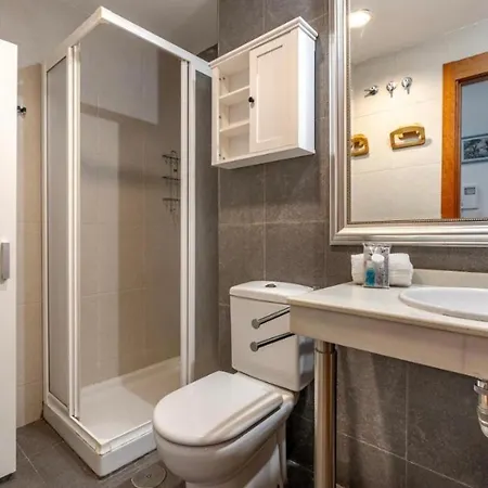 House Moon * Sierra Nevada