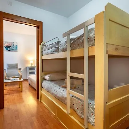 House Moon * Sierra Nevada